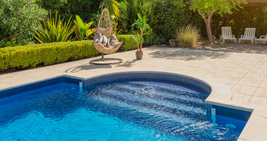 Vinyl Pools in Kansas City, Missouri